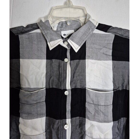 NWT STYLUS Buffalo Ivory/Black Plaid Long Sleeve Button Up Shirt Women's Size M - Picture 2 of 11